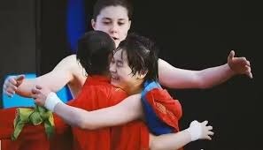 洛杉矶道奇在 2024 年世界大赛击败洋基夺冠，大谷翔平捧起生涯首座冠军奖杯