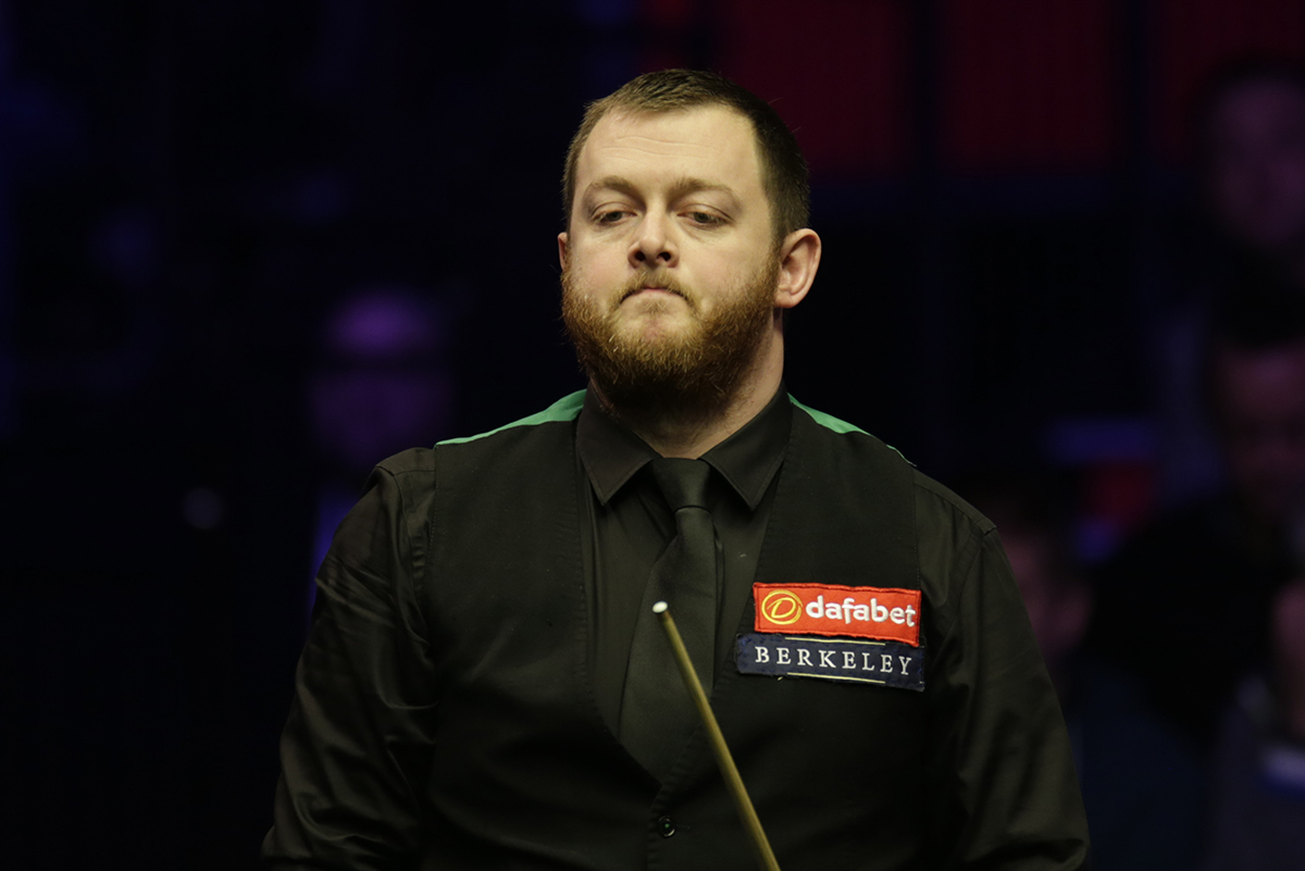 早在效力于 早在效力于